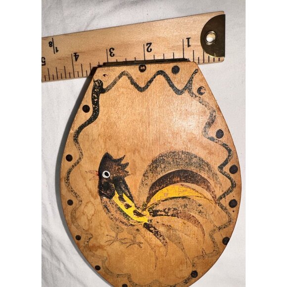 Vintage Wood Rooster Painted Hinged woodpecker woodware hamburger press - Picture 5 of 5
